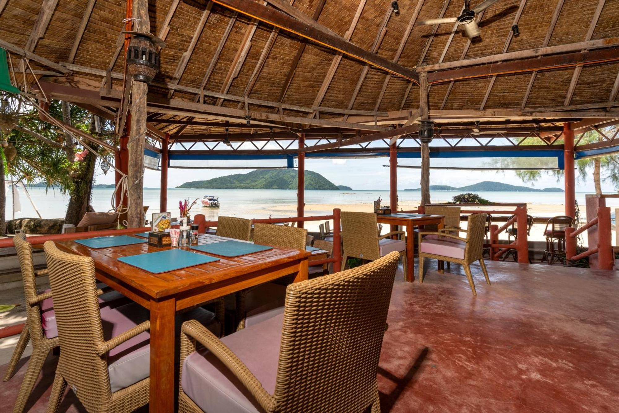 Friendship Beach Resort & Atmanjai Wellness Centre Rawai Ngoại thất bức ảnh