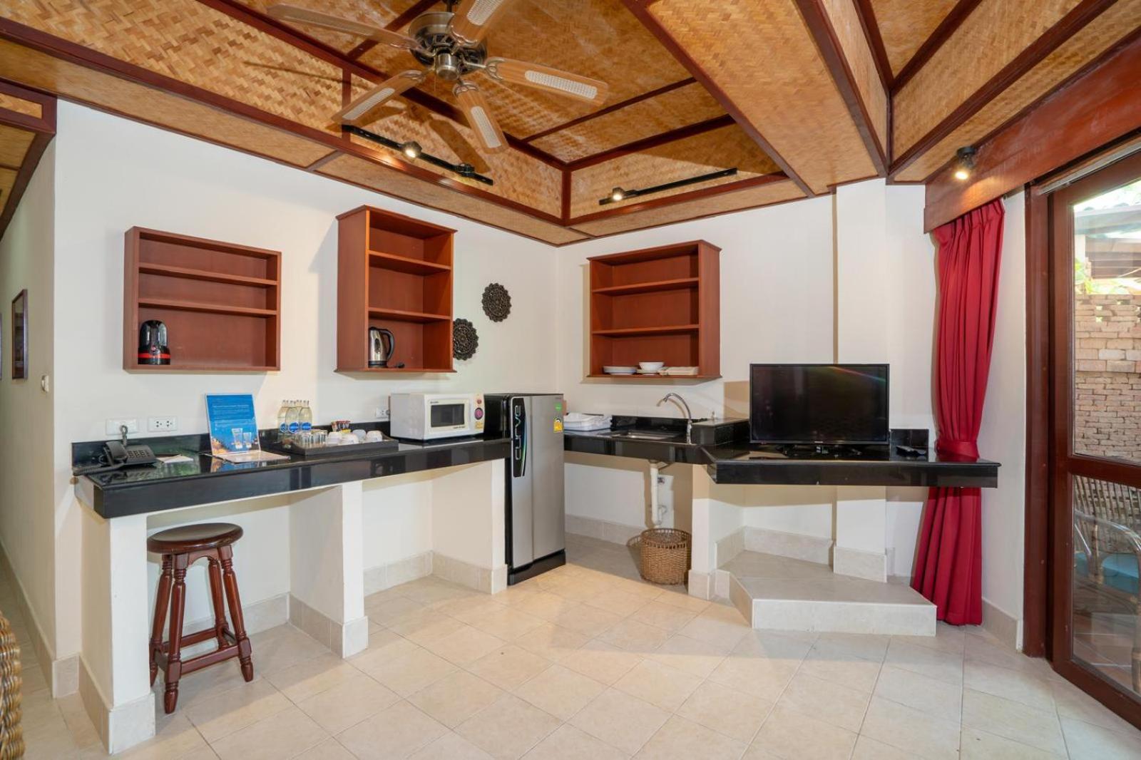 Friendship Beach Resort & Atmanjai Wellness Centre Rawai Phòng bức ảnh