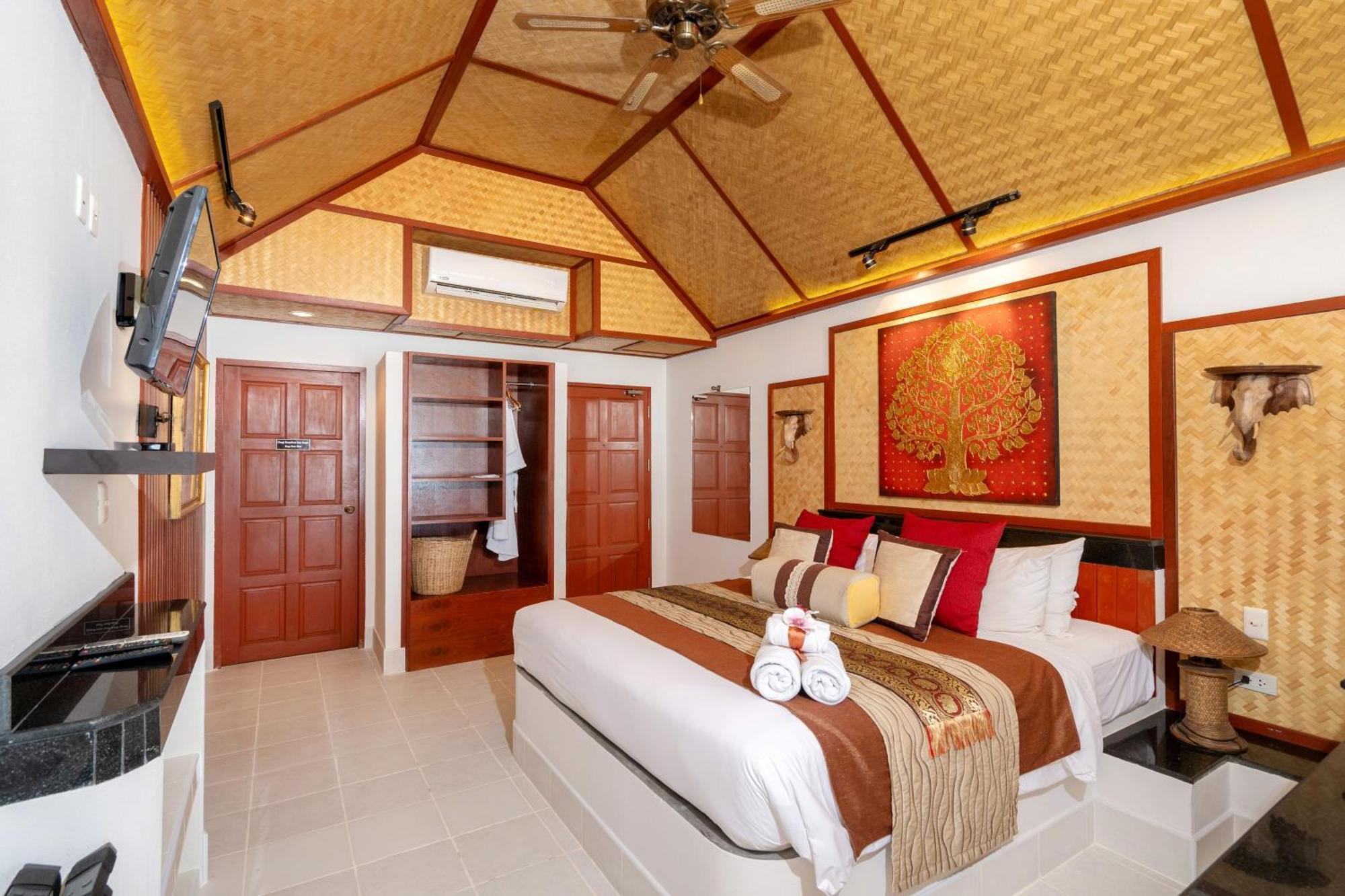 Friendship Beach Resort & Atmanjai Wellness Centre Rawai Phòng bức ảnh