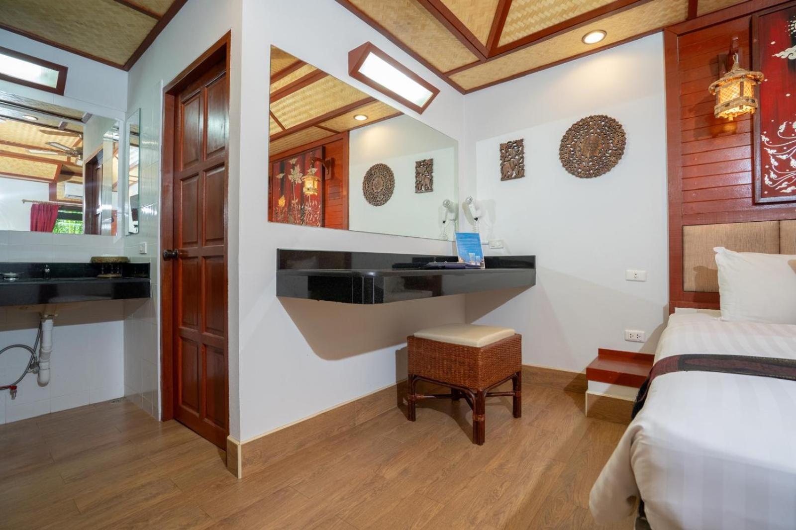 Friendship Beach Resort & Atmanjai Wellness Centre Rawai Phòng bức ảnh