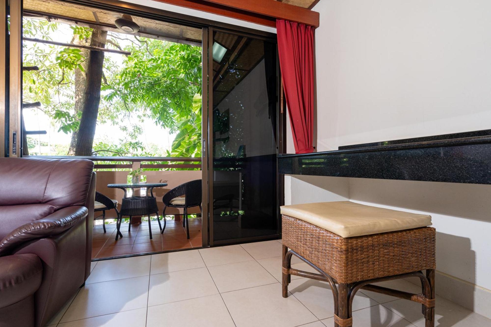 Friendship Beach Resort & Atmanjai Wellness Centre Rawai Phòng bức ảnh